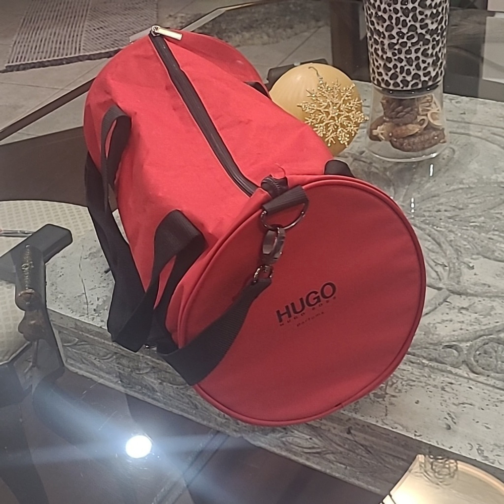 Hugo Boss Parfums Red Duffle Bag Travel Gym Handbag Black handles like new